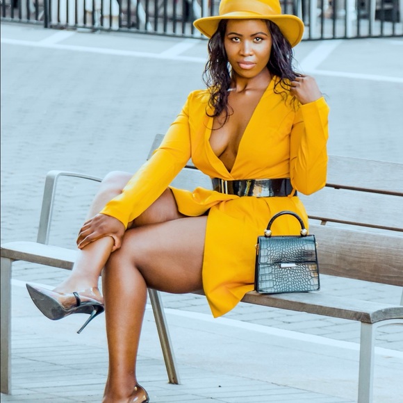 Classic Mini Blazer - Picture 3 of 3